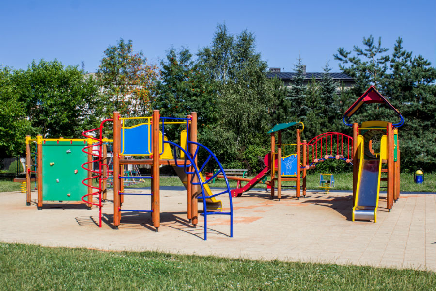 playground-s.jpg playground